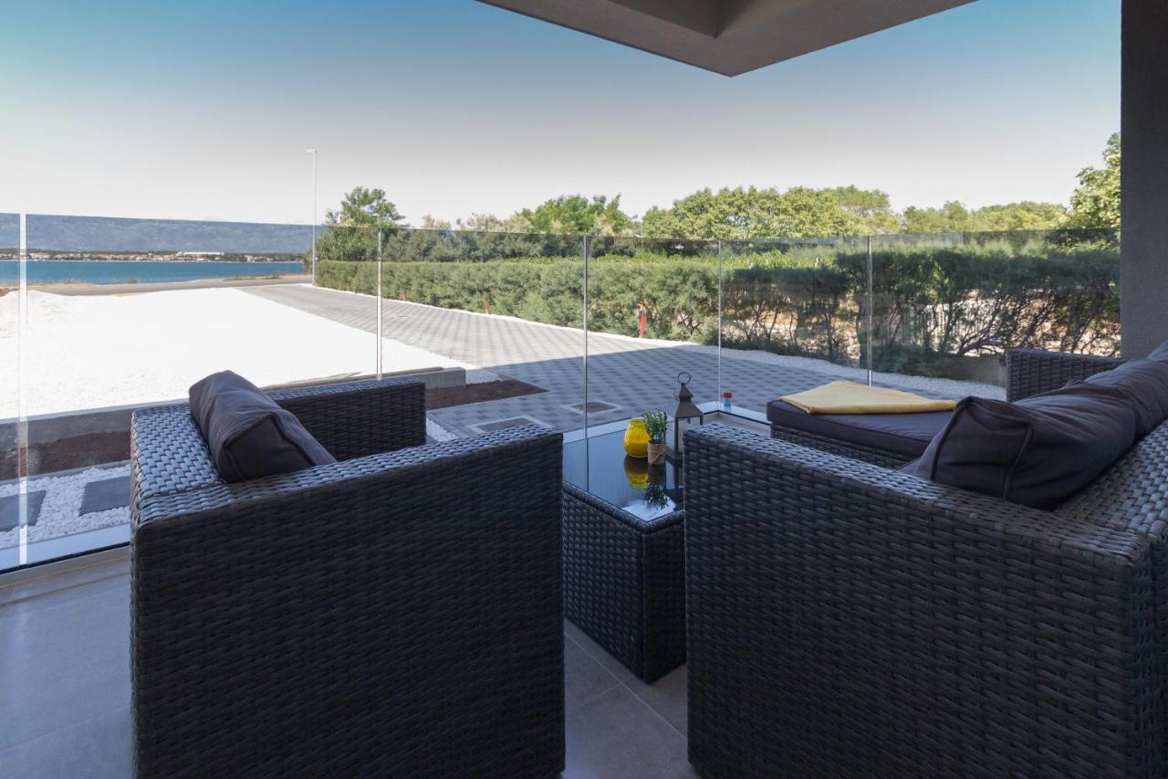 Luxury Beachfront Villa Crystal Aenona - By Ta Leut Agency Nin Buitenkant foto