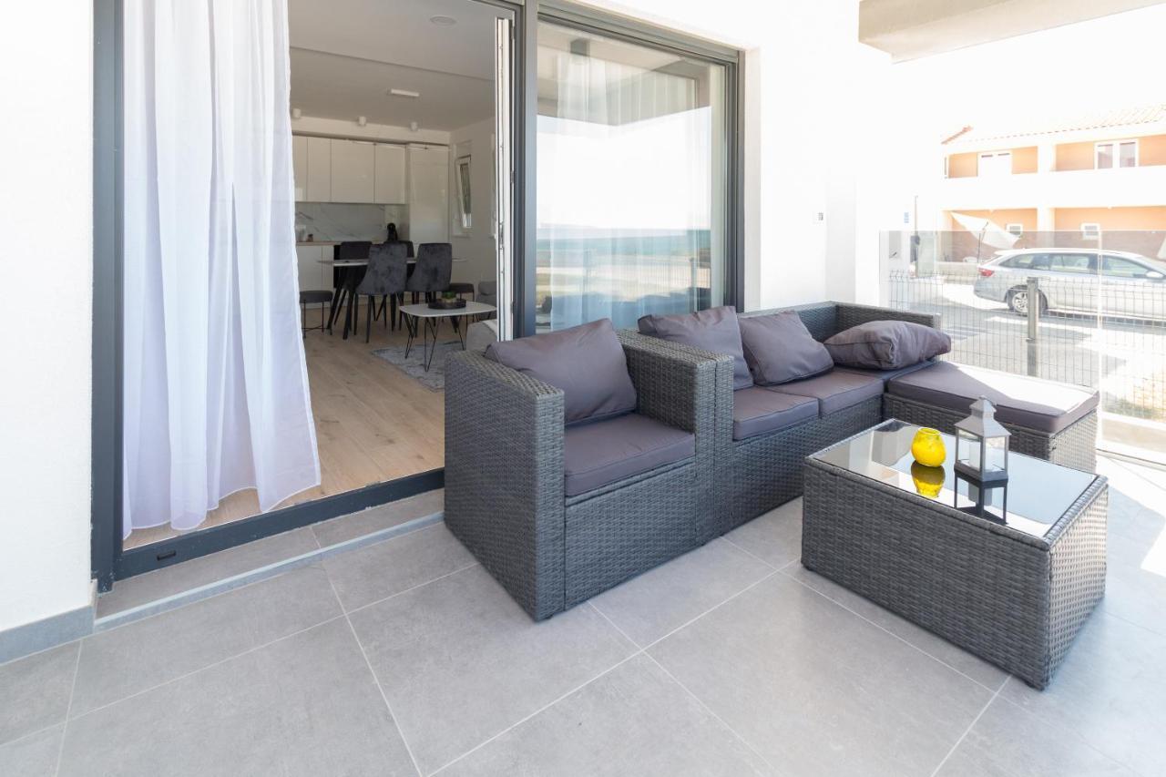 Luxury Beachfront Villa Crystal Aenona - By Ta Leut Agency Nin Buitenkant foto