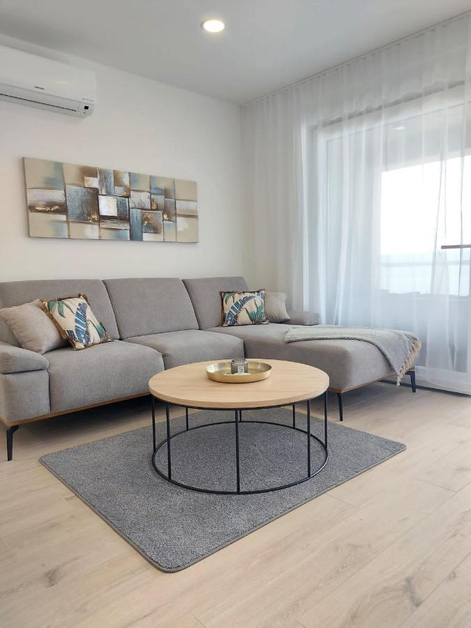Luxury Beachfront Villa Crystal Aenona - By Ta Leut Agency Nin Buitenkant foto